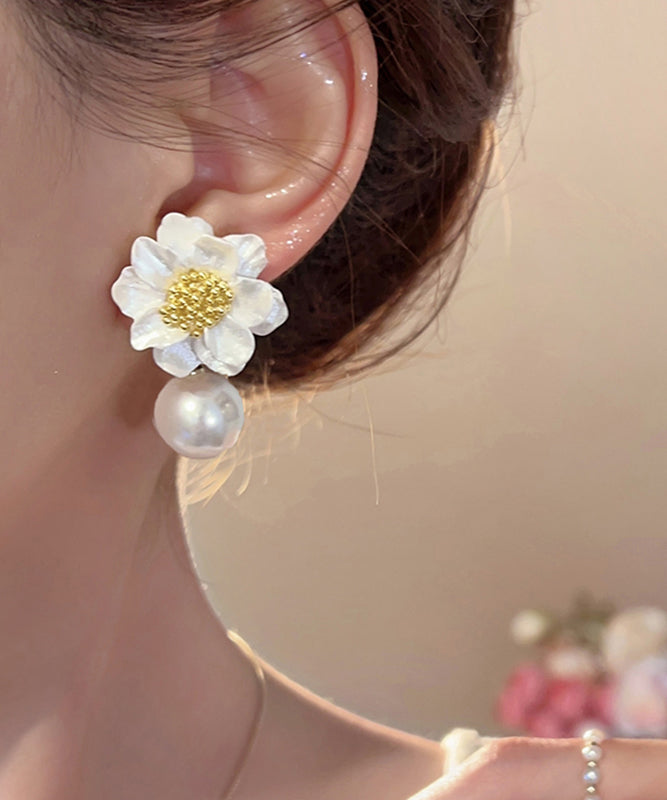 Original Design White Acrylic Alloy Floral Pearl Stud Earrings