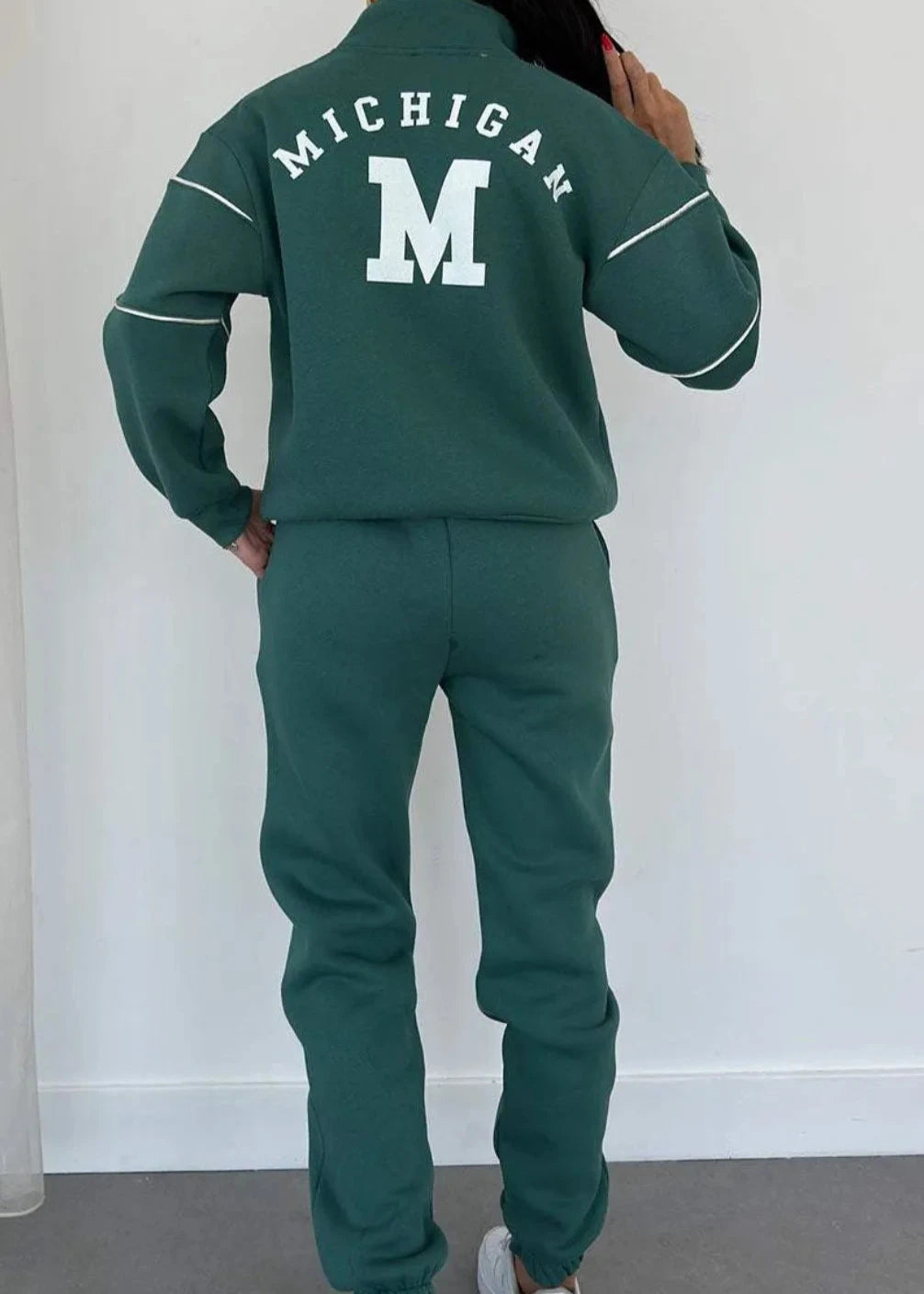 Tracksuit Set Soft Breathable Fabric Sporty Style