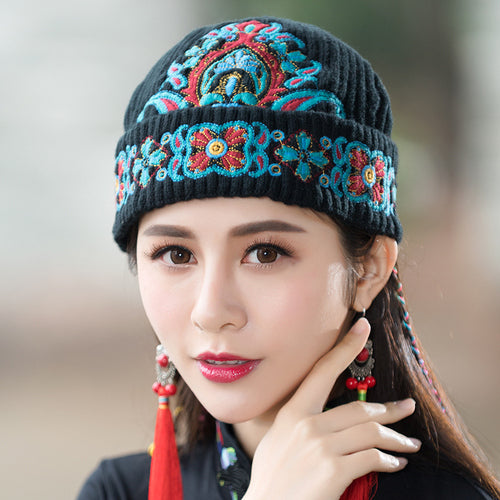 New Autumn And Winter New Ethnic Style Ladies Embroidered Wool Hat Warm Hat Knitted Hat Old Hat