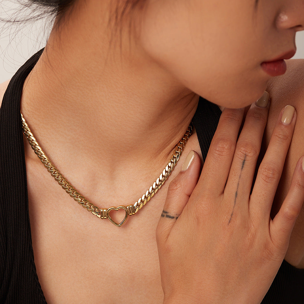 Hellow Out Heart Shade Pendant Necklace