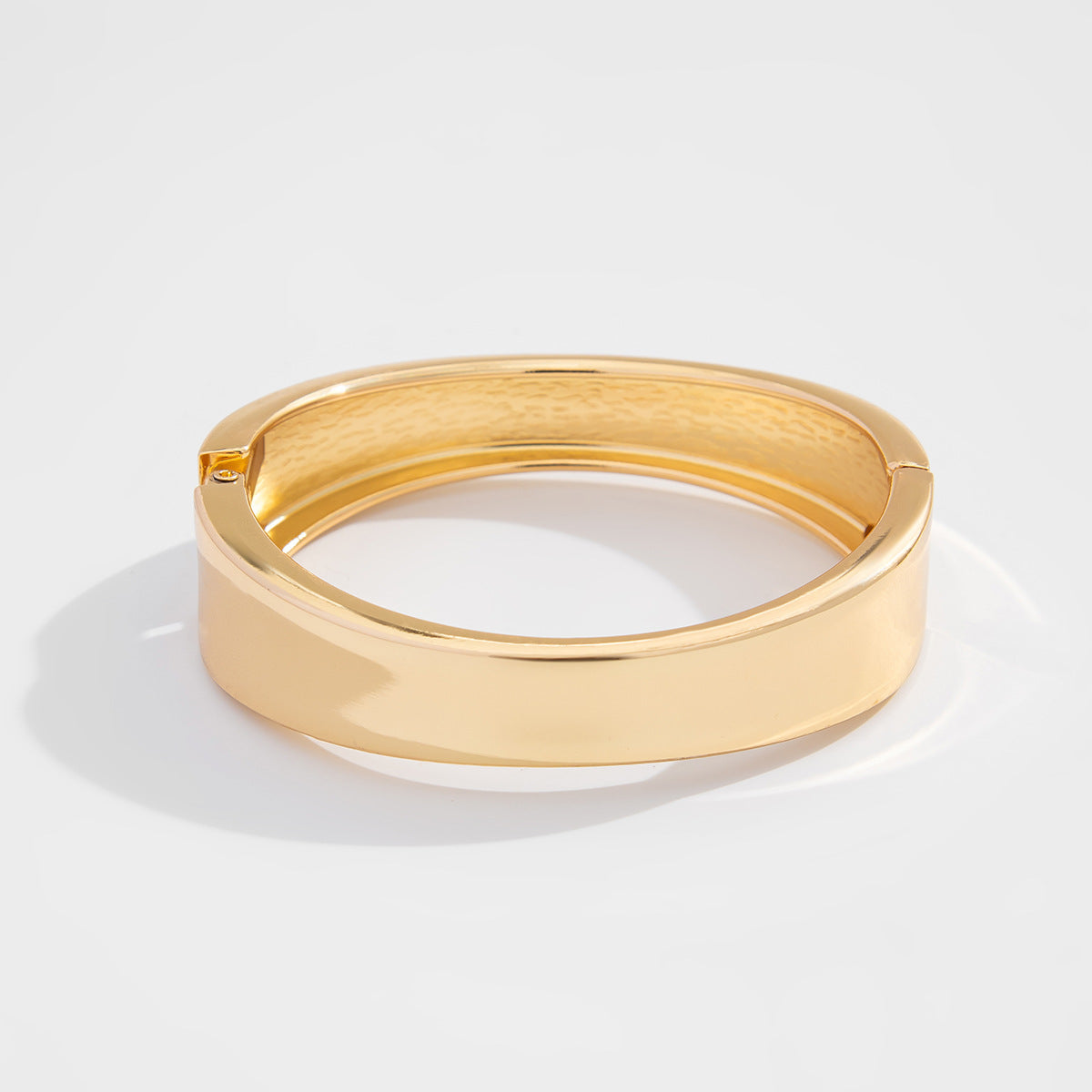 Stylish Geometric Oval Metal Bracelet - Fashionable Wide Cuff