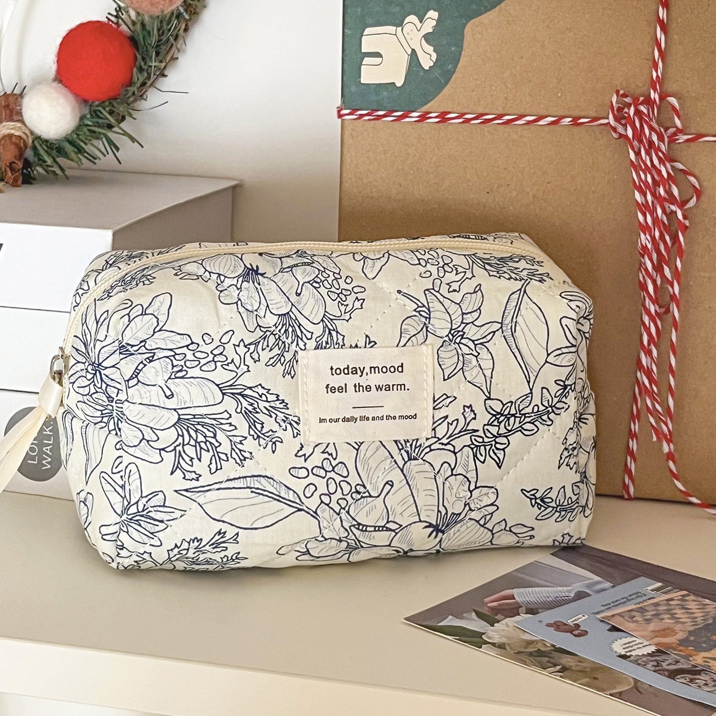 Simple Flower Print Simple Make Up Bag
