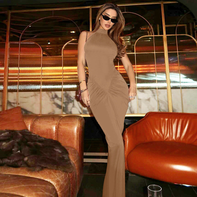 Chic Sleeveless Zippered Midi Dress With Ruching