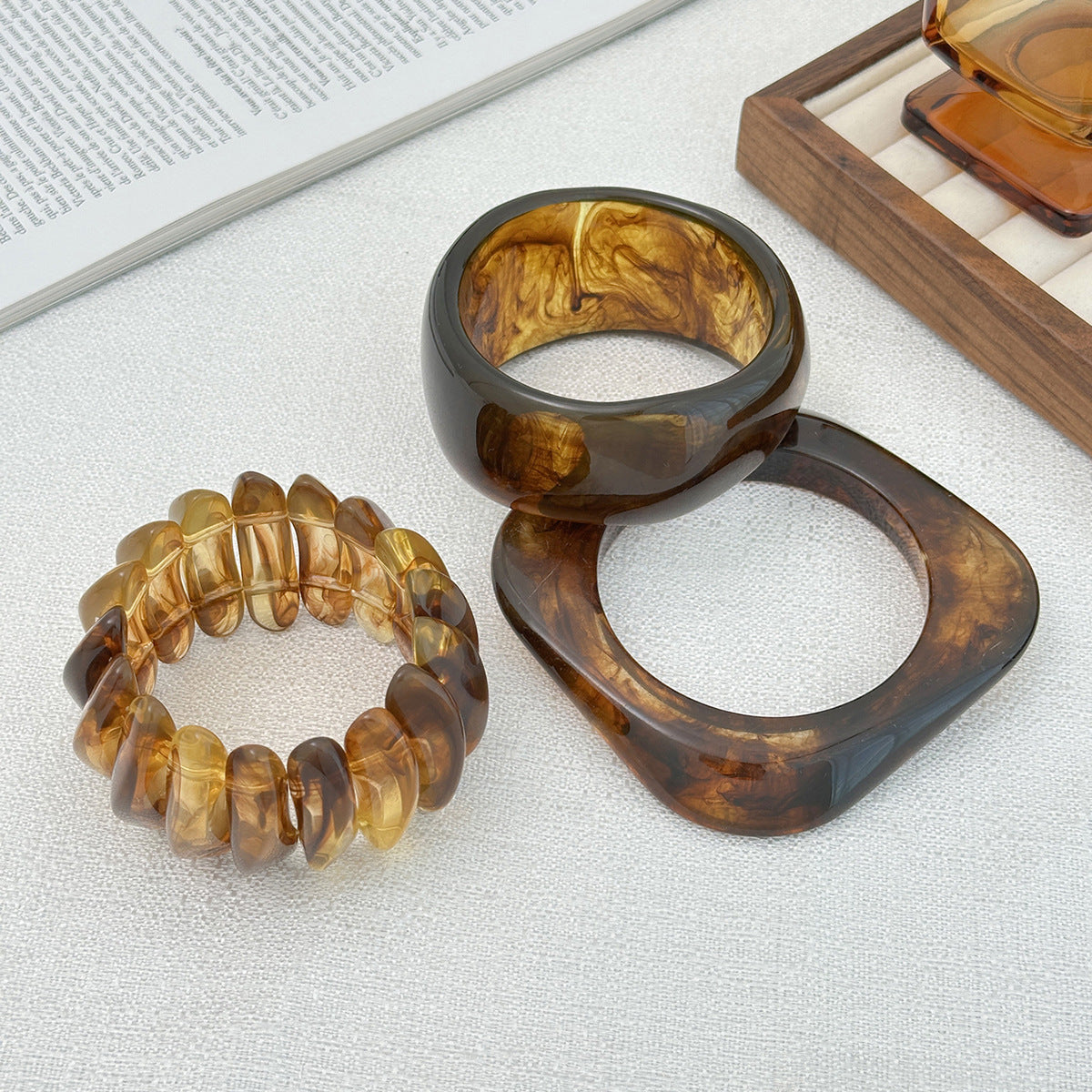 Vintage Ombre Semi-Transparent Resin Bracelet Stylish Irregular Polygon Stretchable Bangle