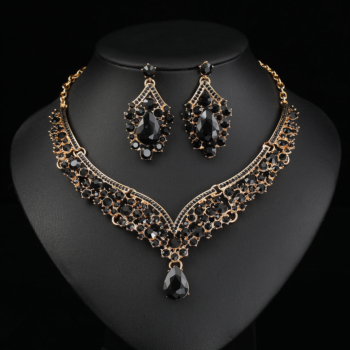 Vintage Statement Necklace Set Luxurious Crystal Jewelry for Evening Wear