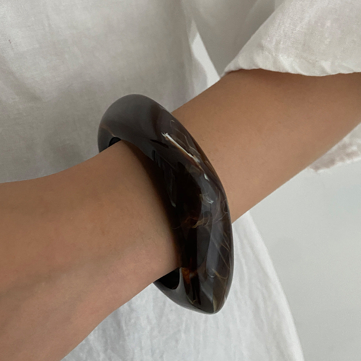 Vintage Resin Ombre Wide Cuff Bracelet Unique Geometric Hand Jewelry