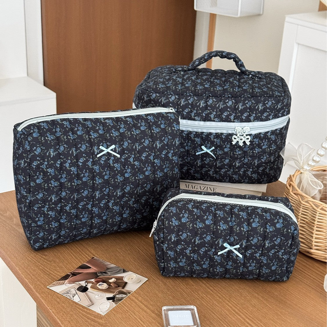 Quilted Makeup Bag with Bow Cute Portable Storage Bag