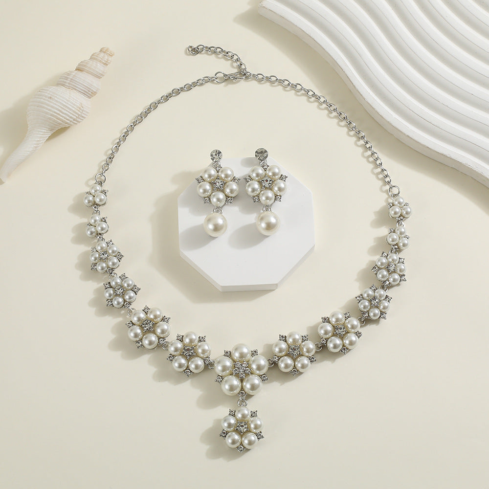 Elegant Pearl Necklace and Earring Set - Vintage Design
