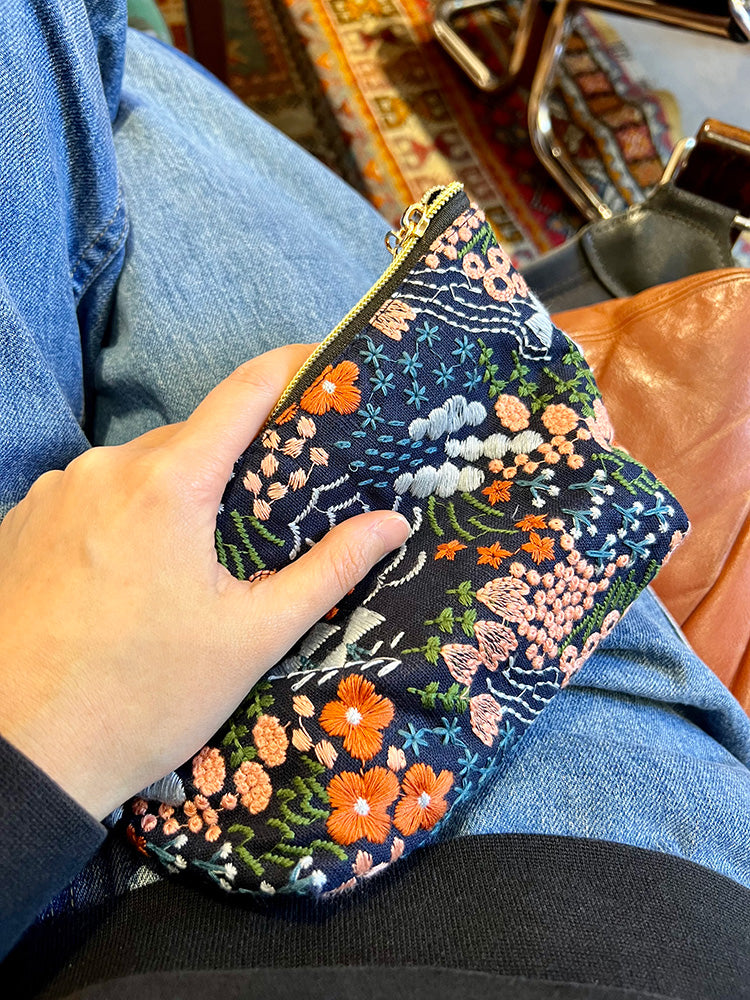National Style Heavy Industry Embroidery Leisure Vacation Fabric Makeup Bag Girl