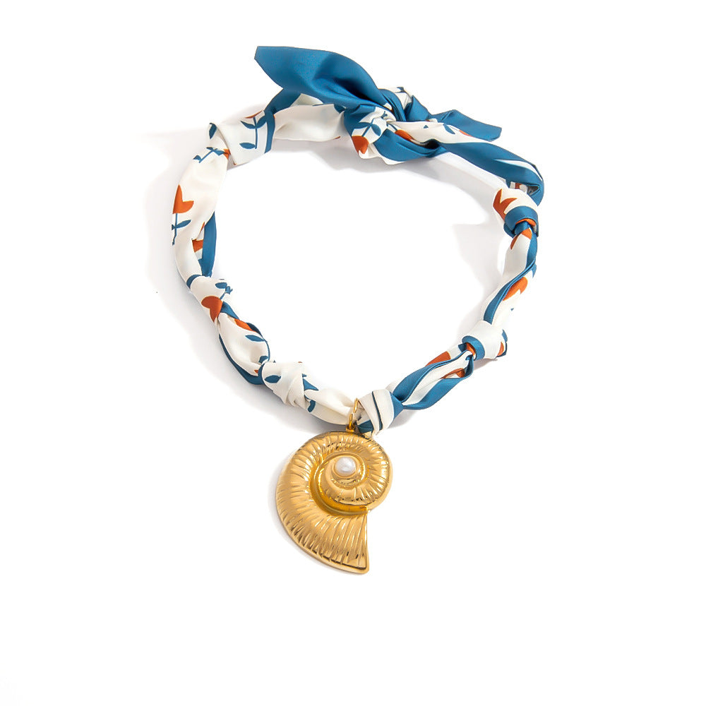 Stylish Shell Pendant Necklace 18K Gold Stainless Steel Choker