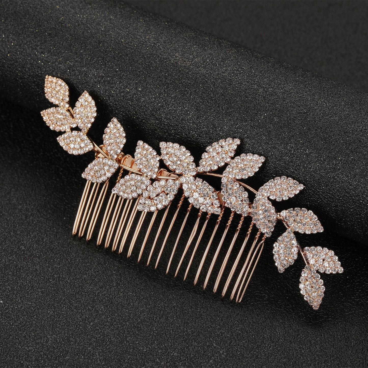 Elegant Bride Hair Comb with Wave Design and Rhinestone Accents