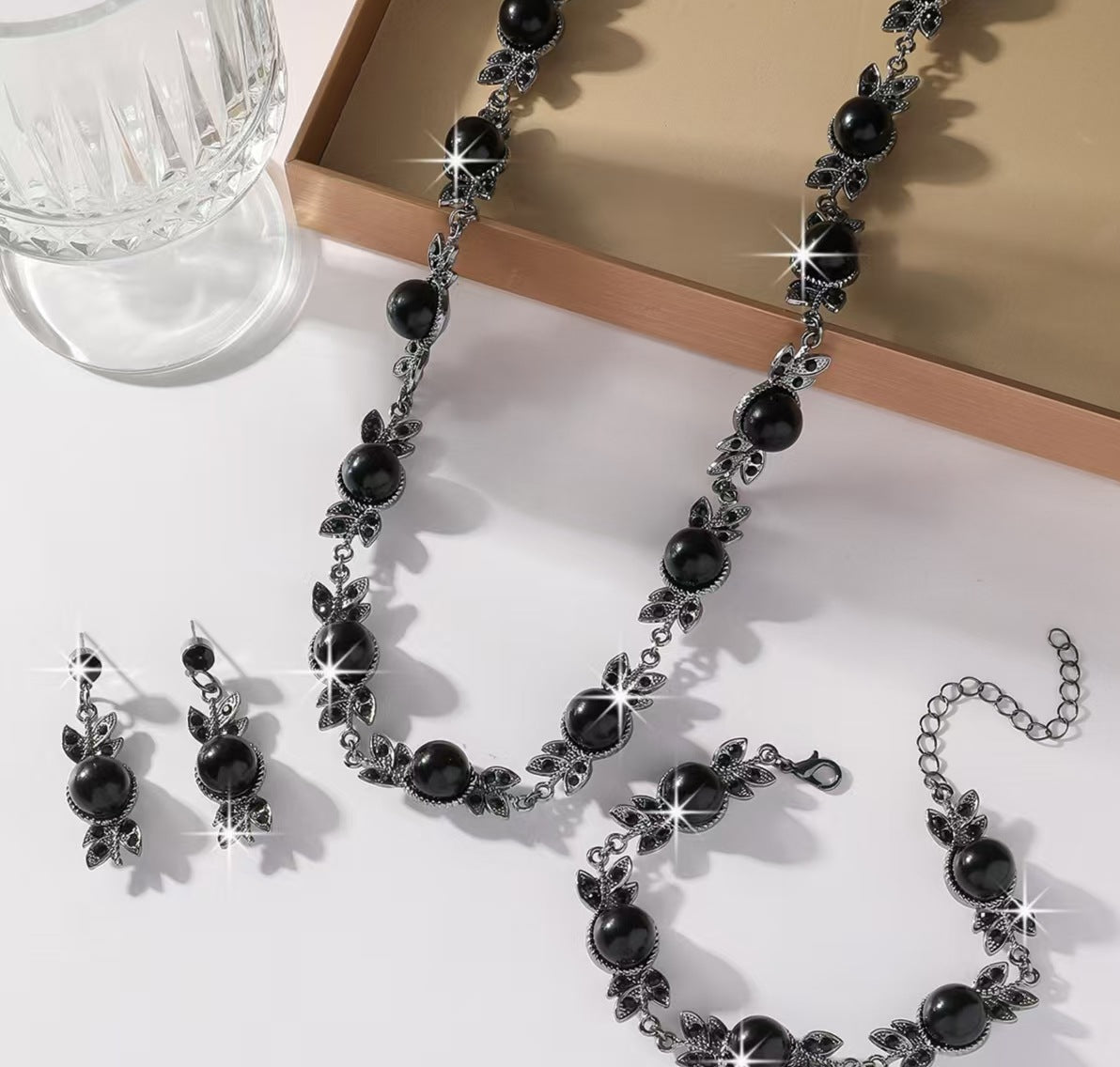 Trendy Retro Pearl Necklace Set for Women