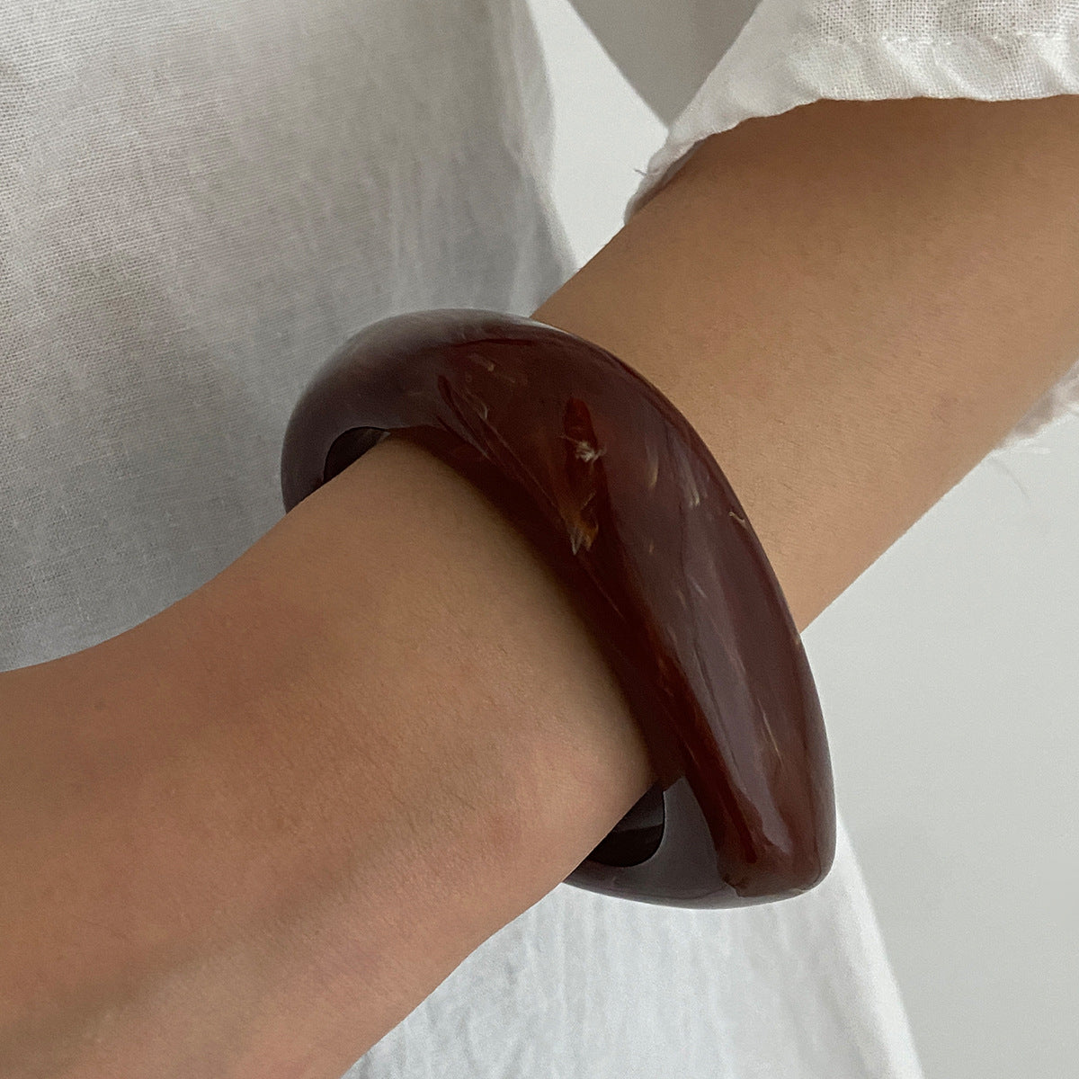 Vintage Arc-Shaped Resin Bangles with Tortoiseshell Pattern