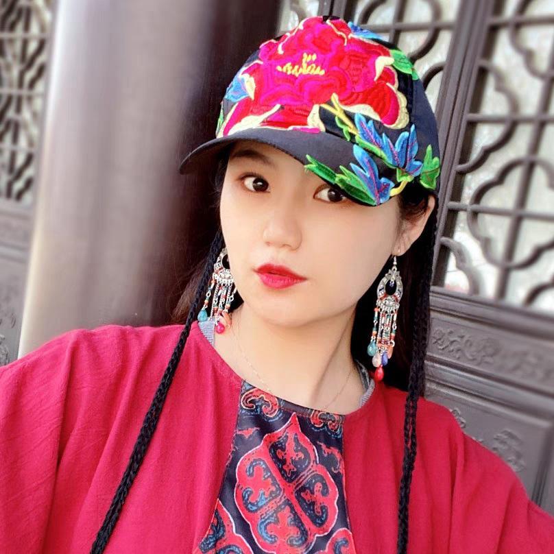 Tibet Embroidered National Style Hat Retro Flower Design Classical Fashion Street Cap