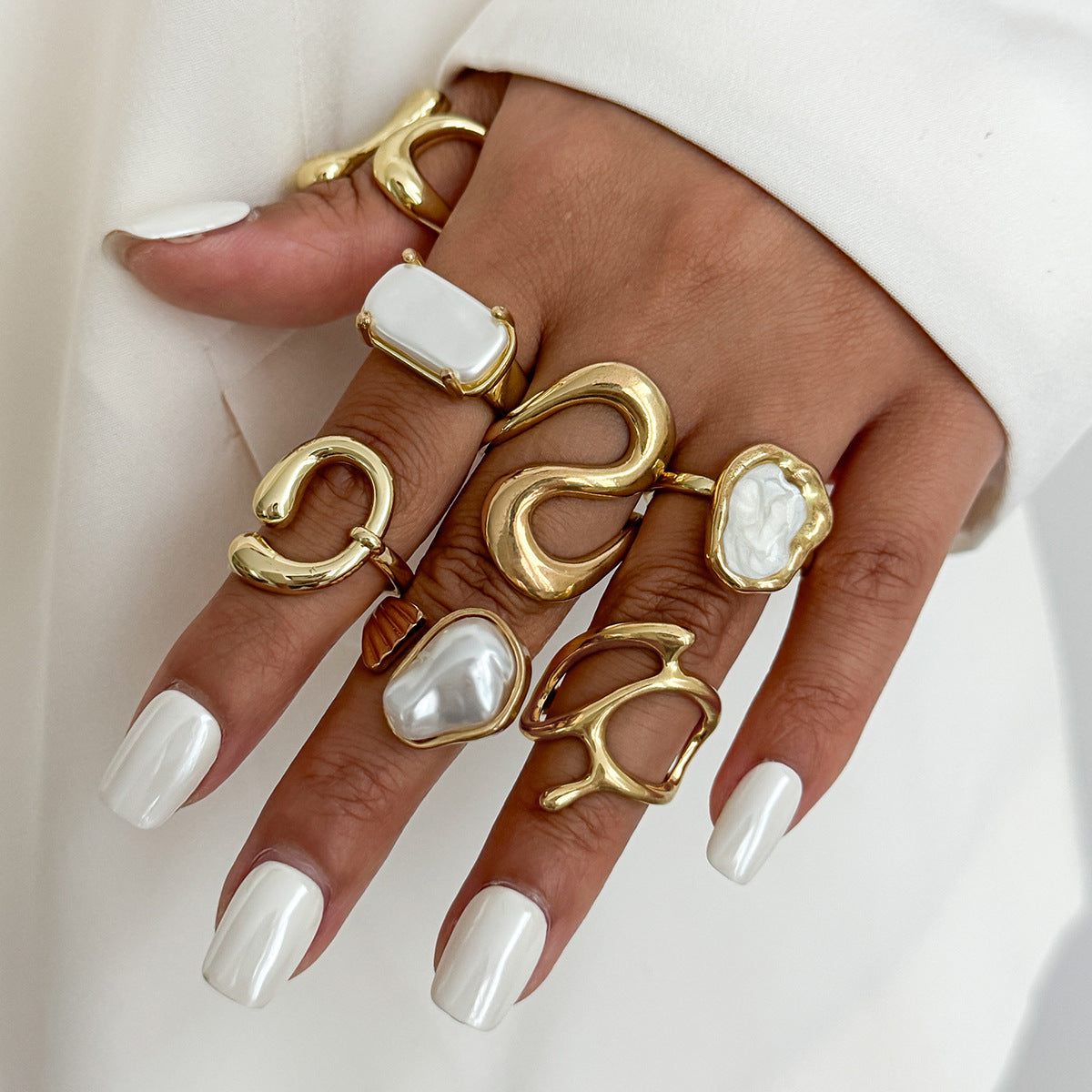Irregular Metal Shine Rings For Women With Baroque Pearl Design