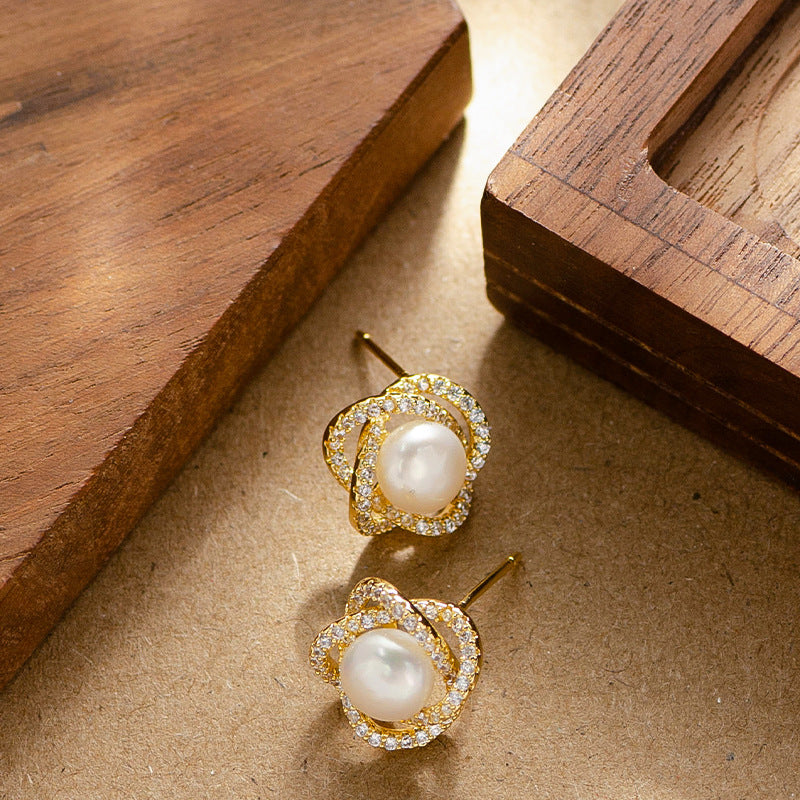 Elegant Natural Freshwater Pearl Stud Earrings For Women