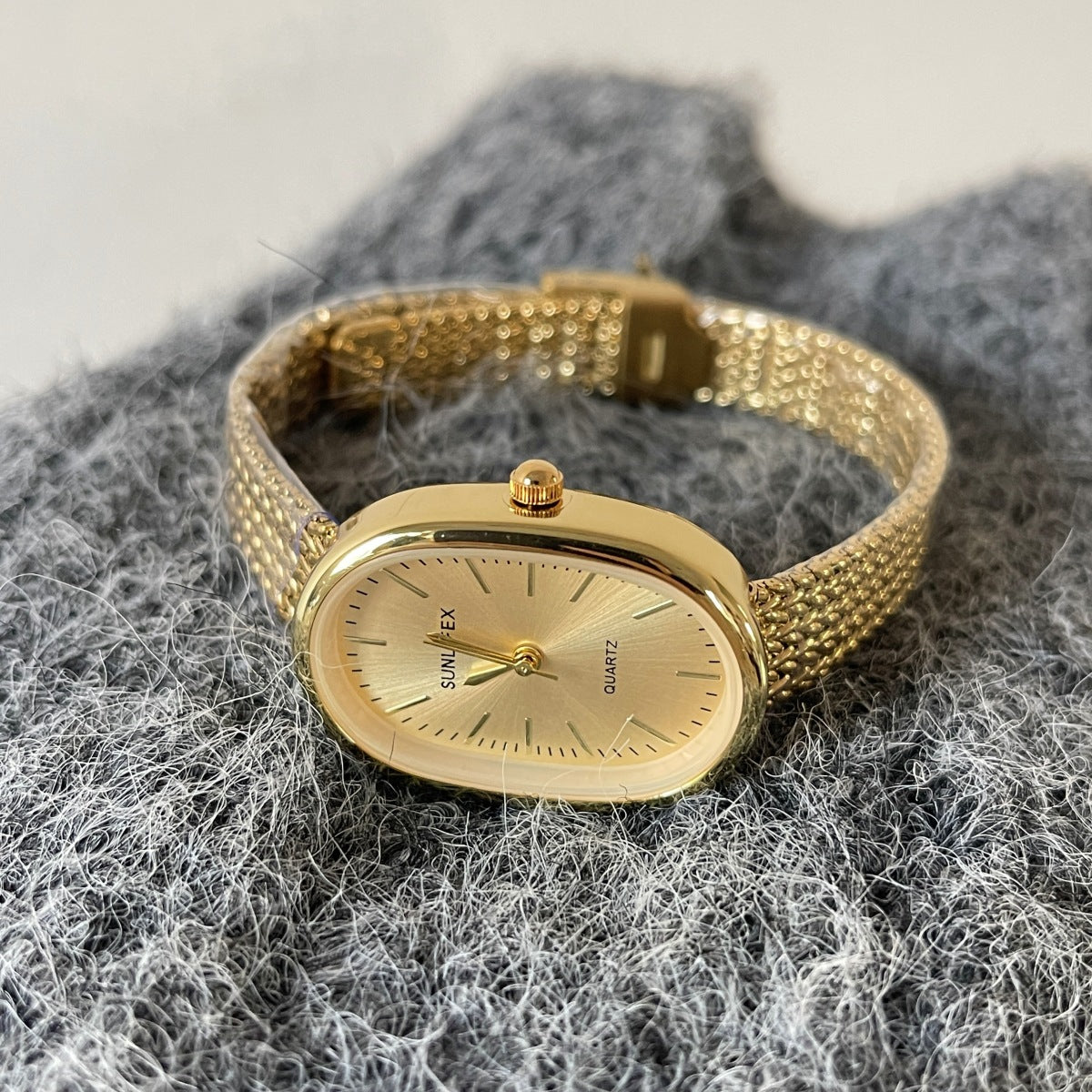 Elegant Gold Tone Stainless Steel Wrist Watch
