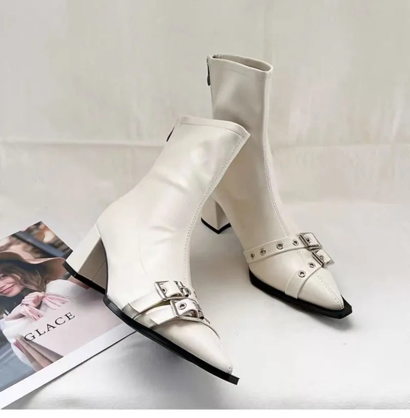 Dinesa Boots