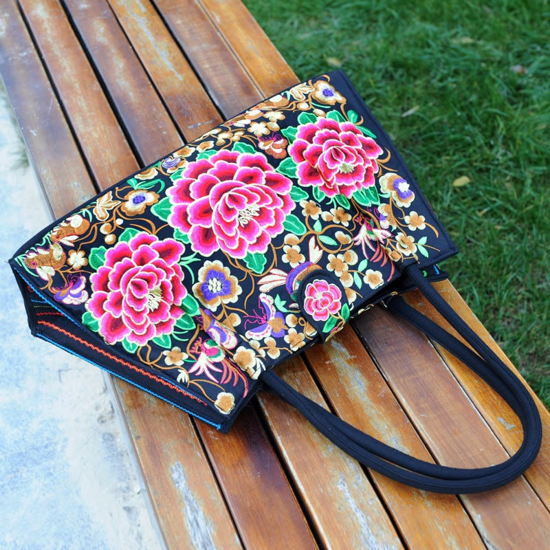 Yunnan Ethnic Style Embroidered Pompom Fashion Lady Shoulder Bag Big Handbag