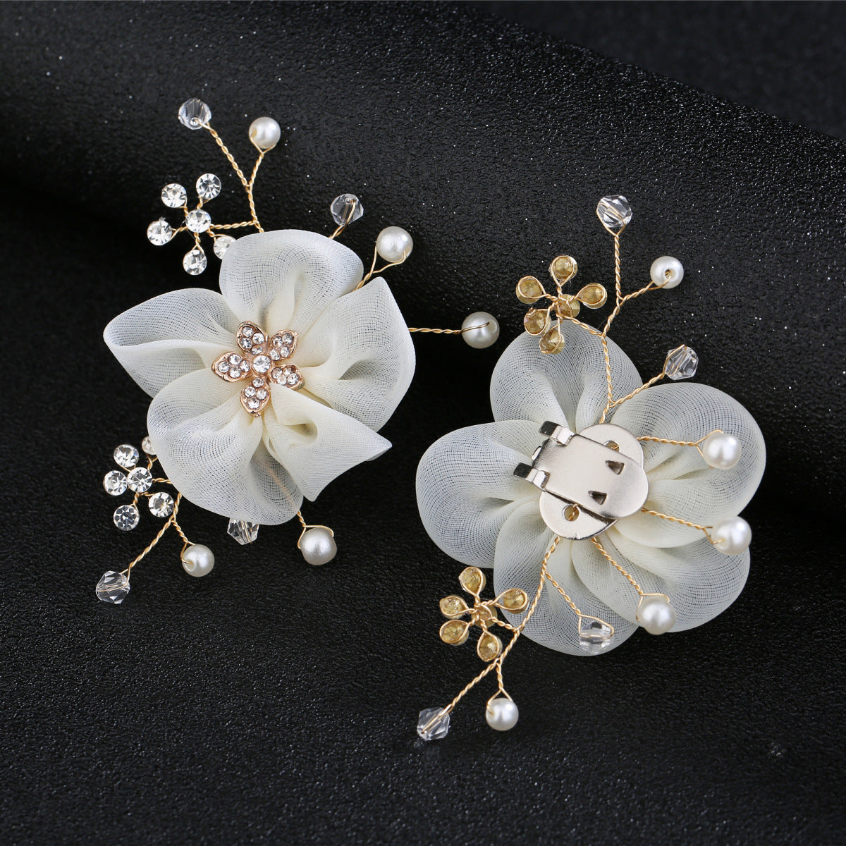 Handmade Pearl Bridal Shoes with Pearl Flower and Diamond Decoration