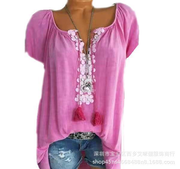 A Short-Sleeved Shirt With A Short-Sleeved Lace.