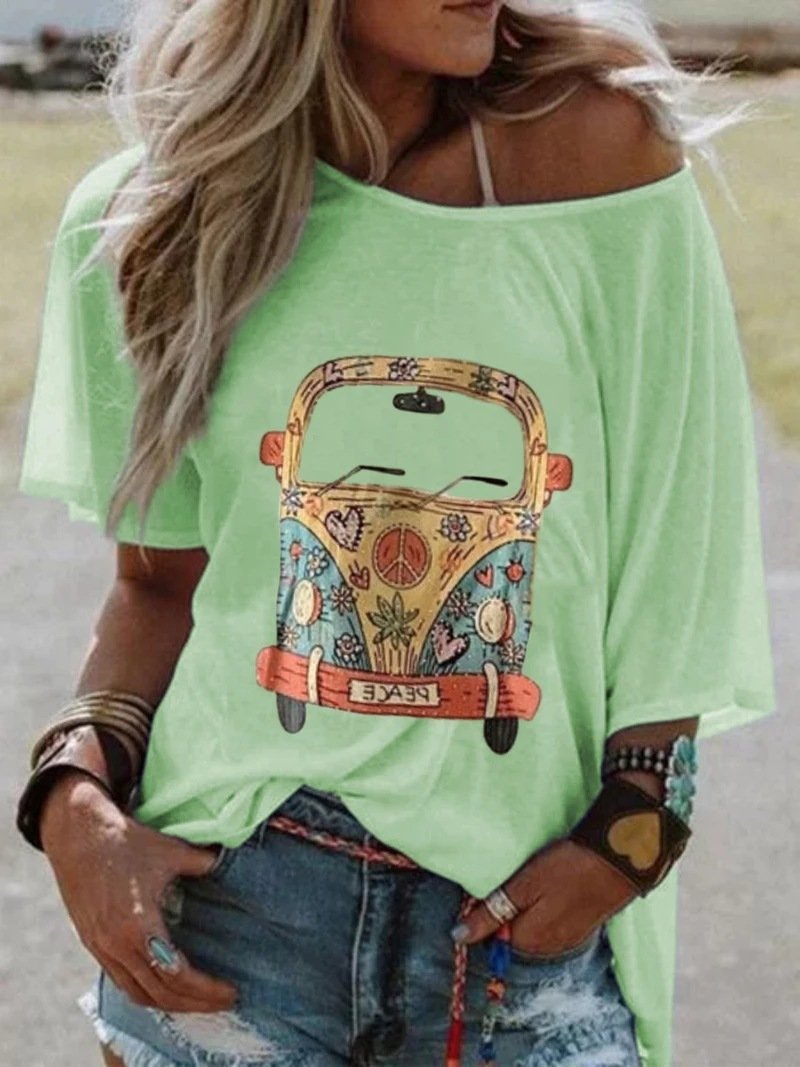A Printed Coat With A Round Collar And Short Sleeves