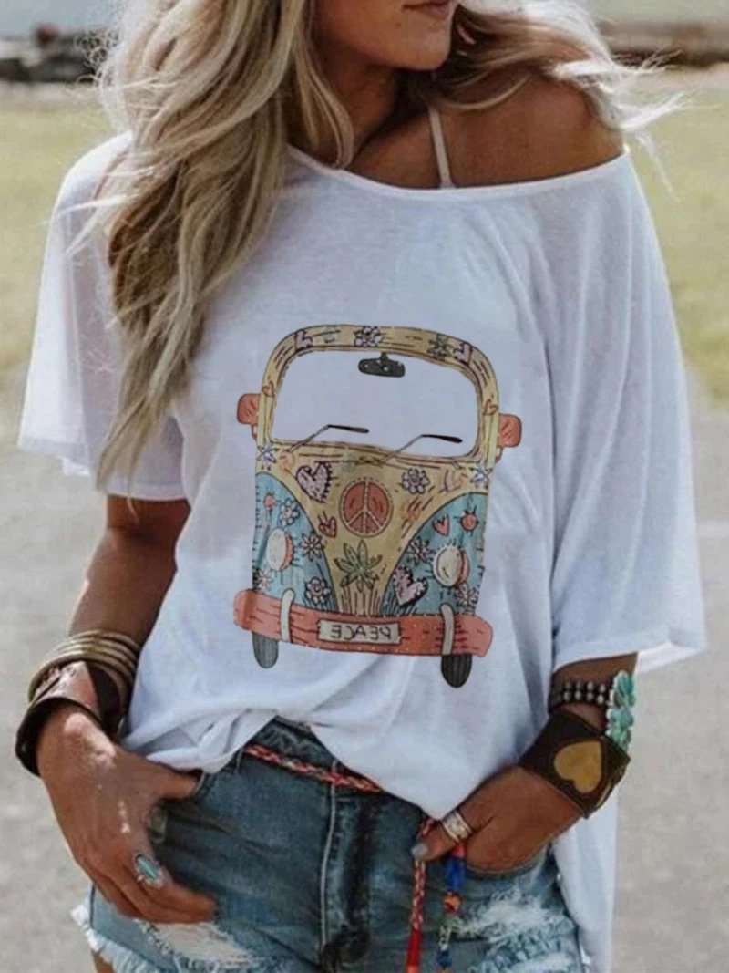 A Printed Coat With A Round Collar And Short Sleeves