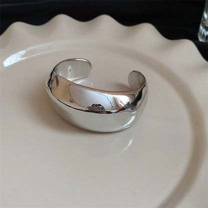 Geometric Smooth Twist Open Bangle