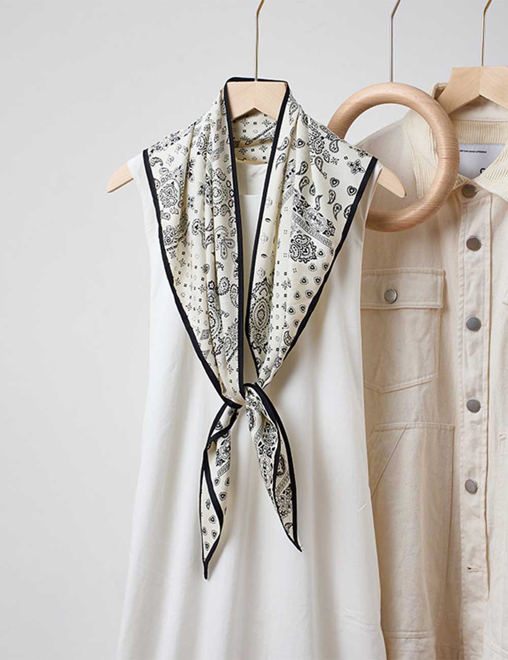 Simple Color Block Triangle Silk Scarf