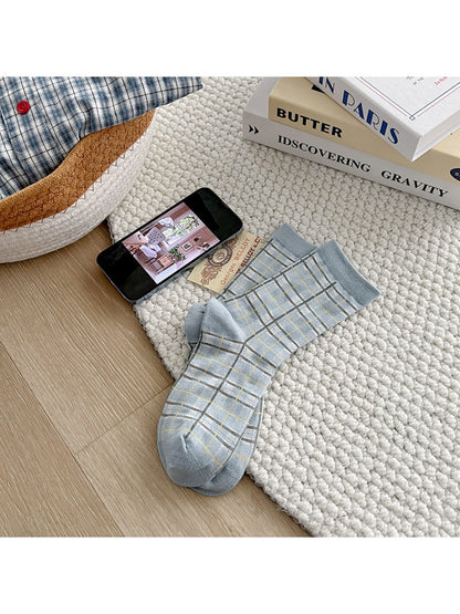 Rufia - Mid-Calf Capsule Socks with Plaid Patterns
