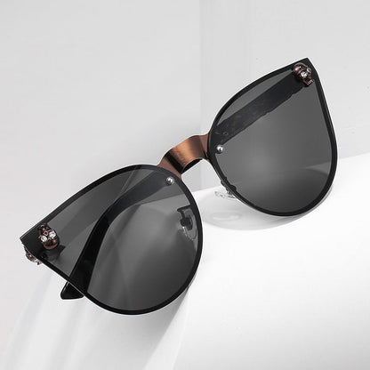 Gothic Stylish Sunglasses With Skull Design