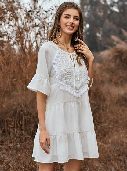 Spring And Summer Solid Color Stitching Flounce Fringed Neckline Lace Trumpet Sleeve Dress