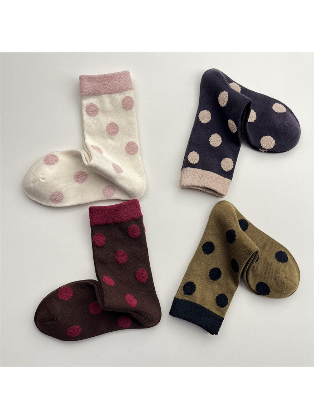 Rufia - Retro Mid-calf Socks with Polka Dot