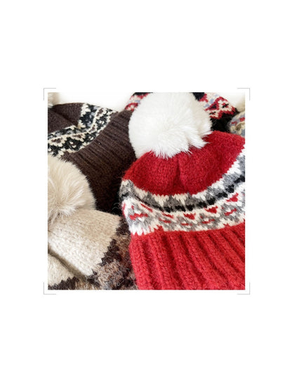 Haila - Women’s Winter Knitted Pom-Pom Beanie
