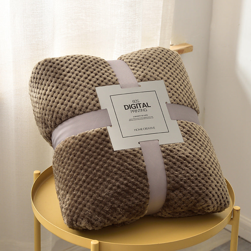 Soft Thickened Pineapple Grid Coral Fleece Blanket
