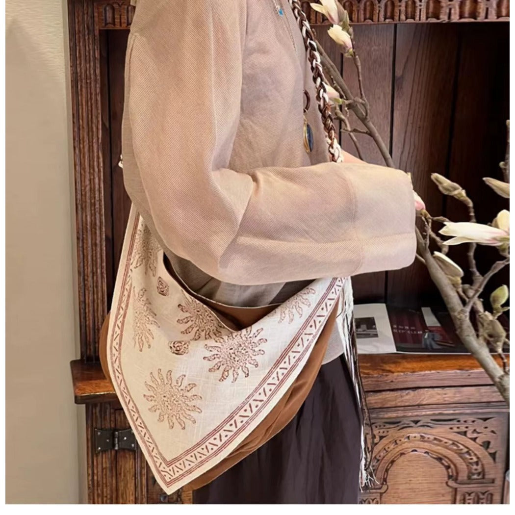 Cosbai - Boho Triangle Tote Bag With Tassel