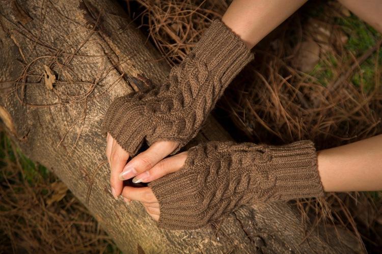 Half Refers To The Warm Knit Typing Women S Thick Wool Half Palm Gloves - 1