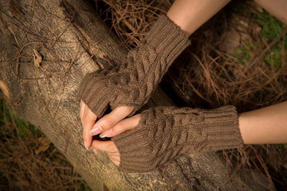 Half Refers To The Warm Knit Typing Women S Thick Wool Half Palm Gloves - 1