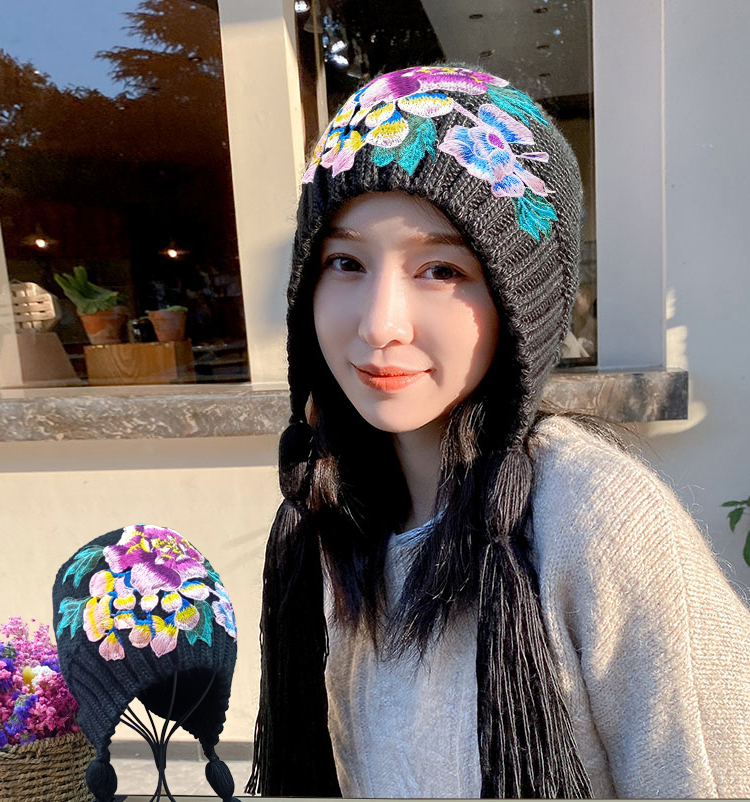 National Embroidered Women'S Fall And Winter Versatile Thickened Warm Ear Protection  Wool Hat Knitting Sweet And Lovely