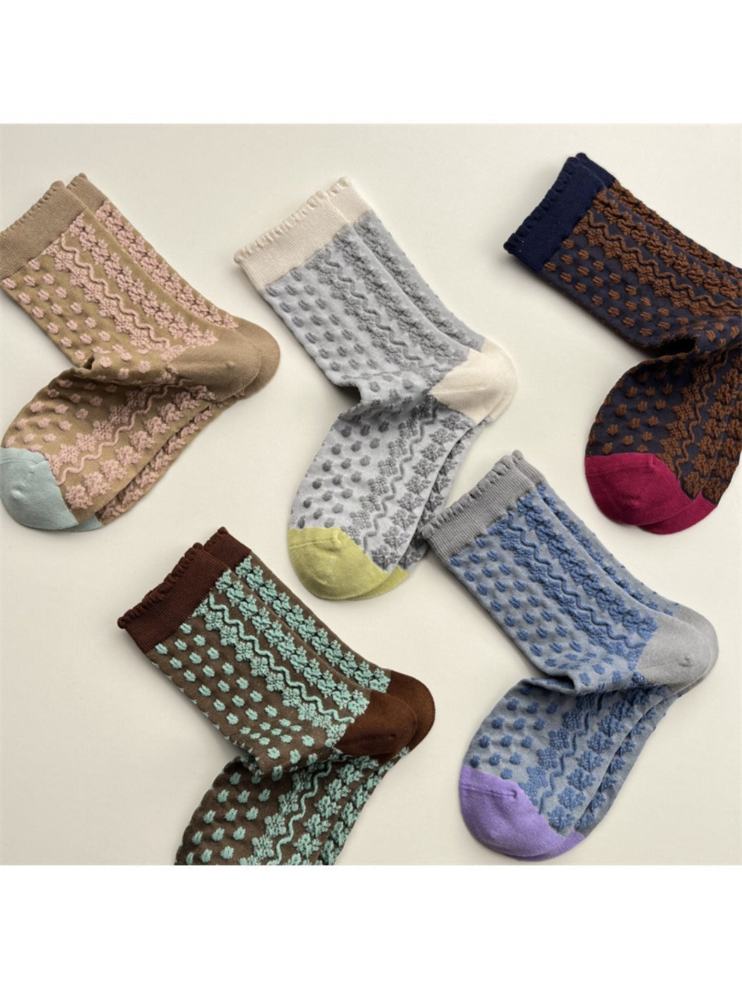 Rufia - Vintage Floral Embossed Socks