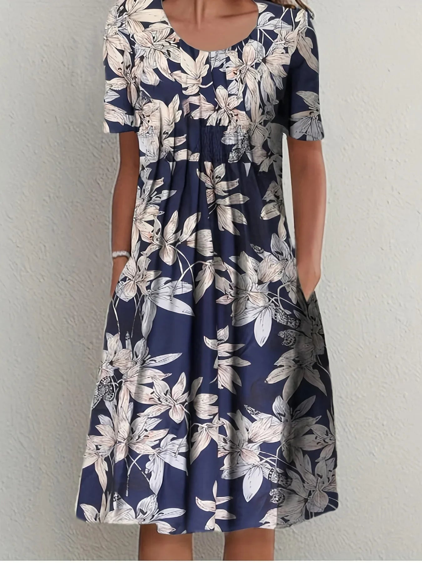 2024 New Spring And Summer Women'S Elegant Large Skirt Round Neck Printed Short-Sleeved Dress
