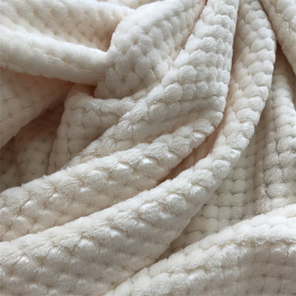 Soft Thickened Pineapple Grid Coral Fleece Blanket