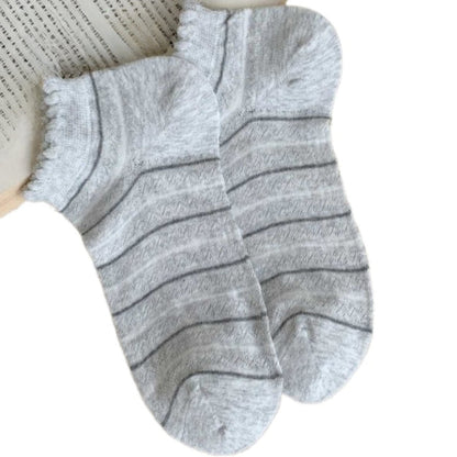 Rufia - Grey Striped Wavy Trim Ankle Socks - Basic