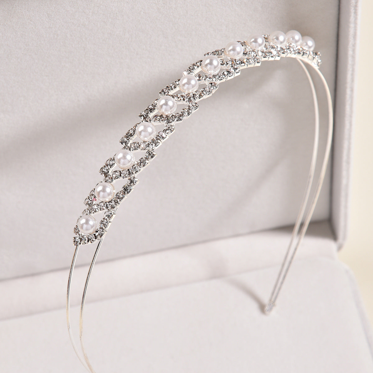 Elegant Pearl Embellished Headband for Brides