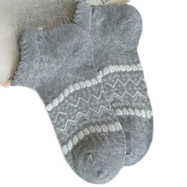Rufia - Grey Striped Wavy Trim Ankle Socks - Basic