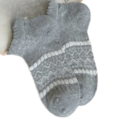 Rufia - Grey Striped Wavy Trim Ankle Socks - Basic