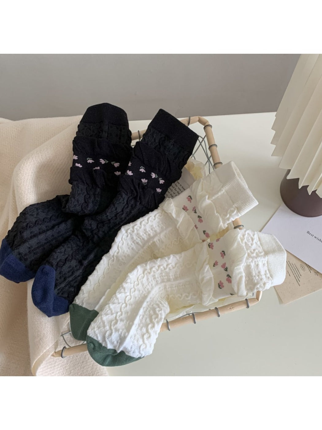 Rufia - Vintage Mid-Calf Winter Socks with Tulip Floral Print