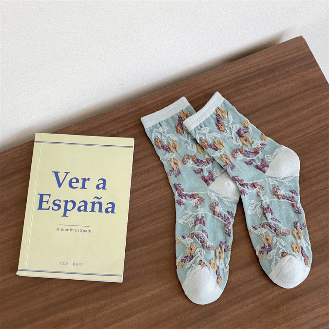 Rufia - Embossed Vintage Floral Pattern Mid-Calf Socks