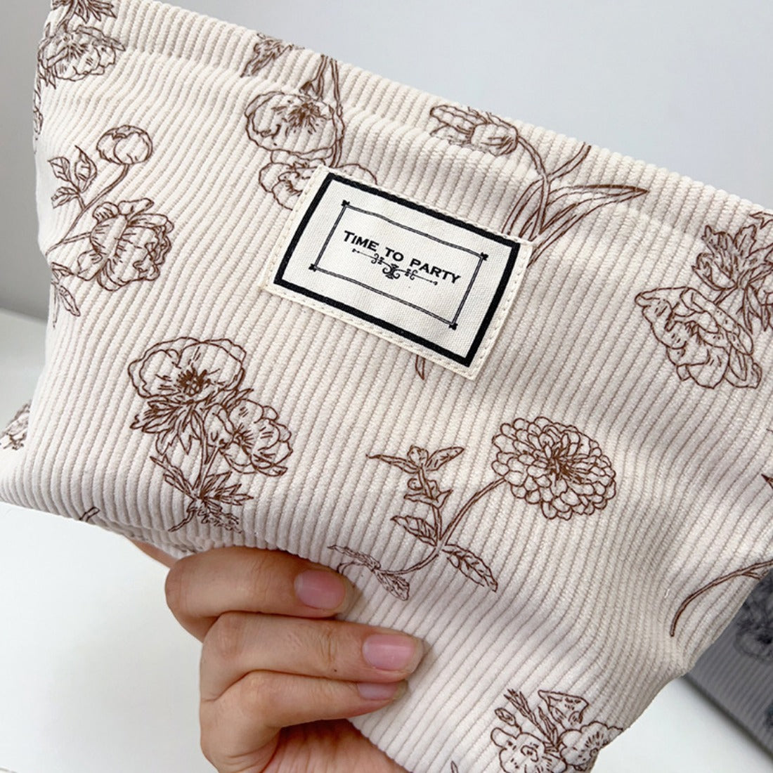 Cosbai - Floral Corduroy Portable Storage Bag