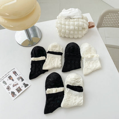Rufia - Black and White Lace Trim Ankle Socks